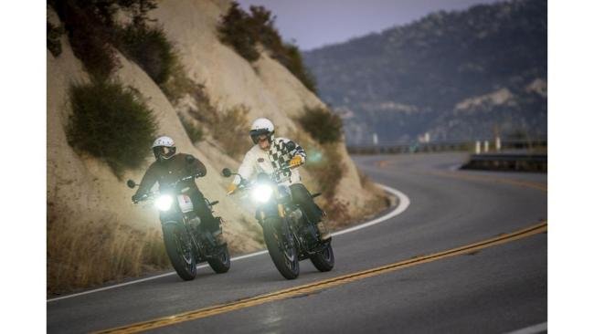 RoyalEnfield_Bear650_act_273